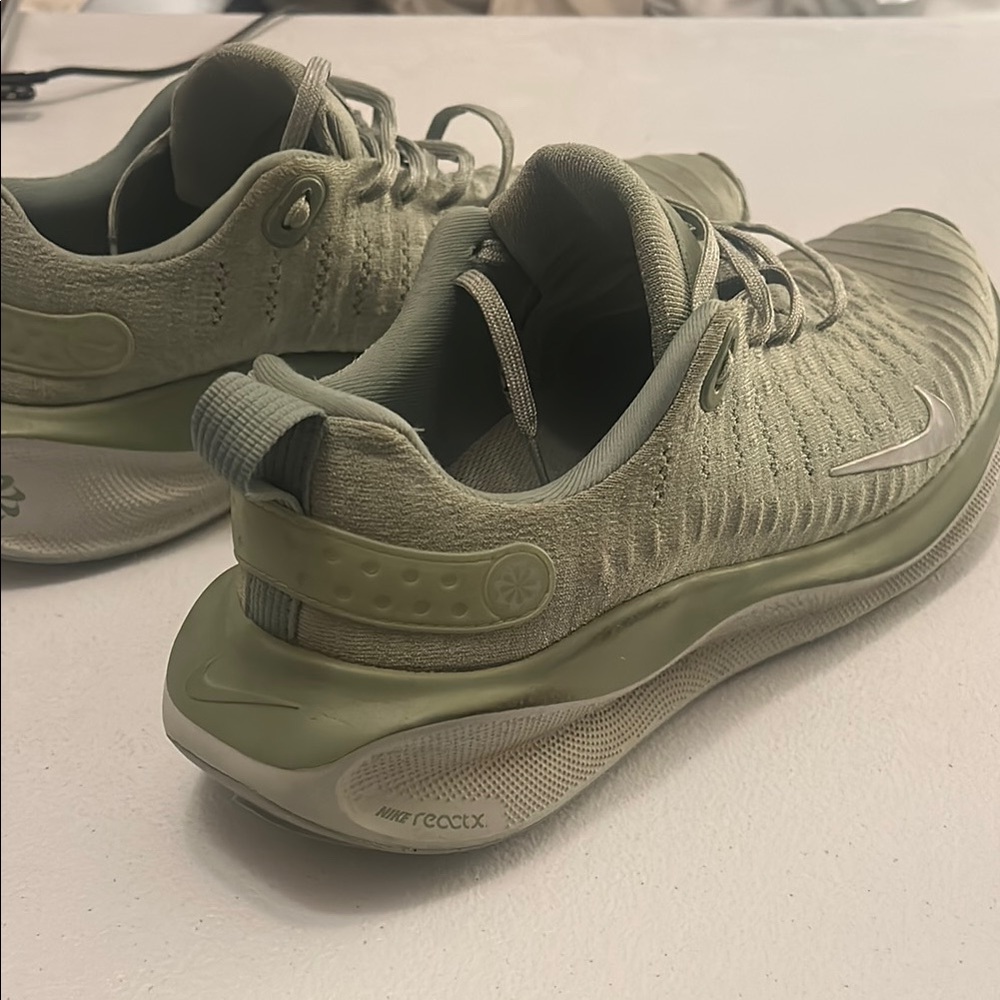 Nike Infinity Run 4 Green Running Shoes - 12 - Picture 5 of 8